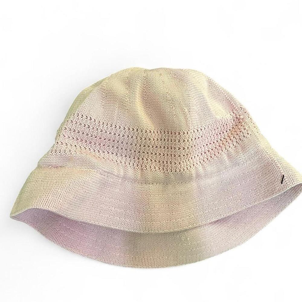 White crochet sun hat with